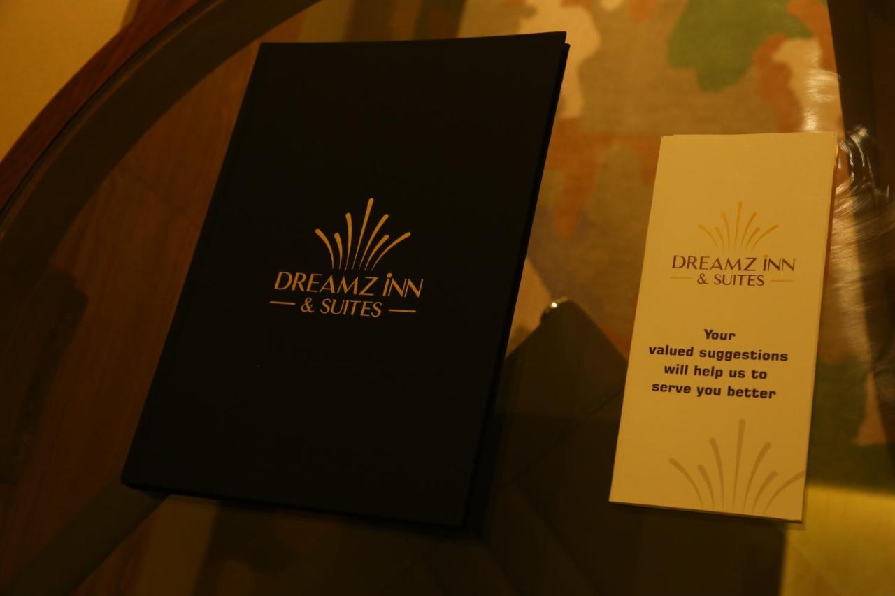 Dreamz Inn & Suites Zirakpur Экстерьер фото